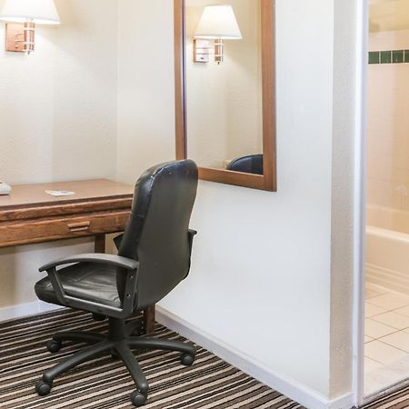 Days Inn By Wyndham Henrietta/Rochester Area Bilik gambar
