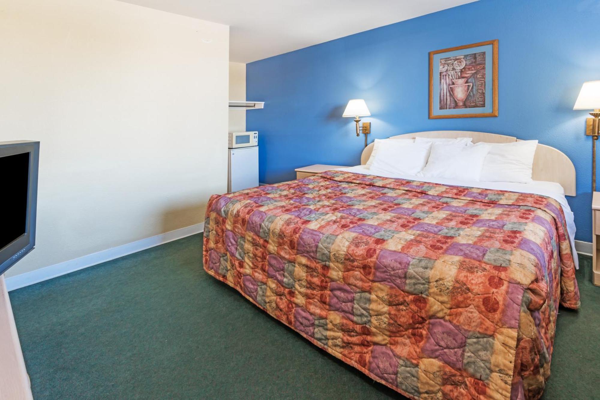 Days Inn By Wyndham Henrietta/Rochester Area Bilik gambar